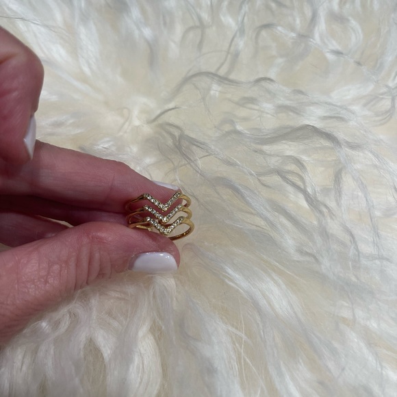 Ring with adjustable back - Picture 2 of 4